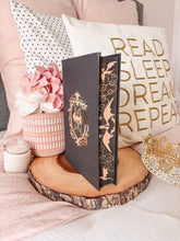 Load image into Gallery viewer, ONYX STORM (Fourth Wing and Iron Flame reprint) - Rebecca Yarros - Special Editions